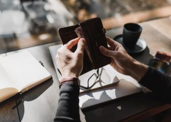 Featured image for: Breaking Down the 60/20/20 Budgeting Rule