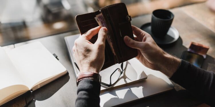 Featured image for: Breaking Down the 60/20/20 Budgeting Rule