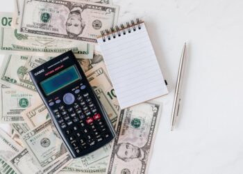 Featured image for: Fixed vs Variable Expenses: How to Categorize Your Spending