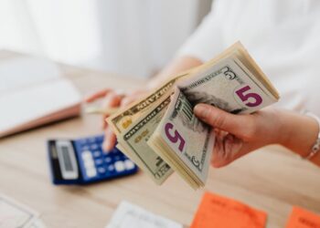 Featured image for: How to Calculate Your Net Income for Accurate Budgeting