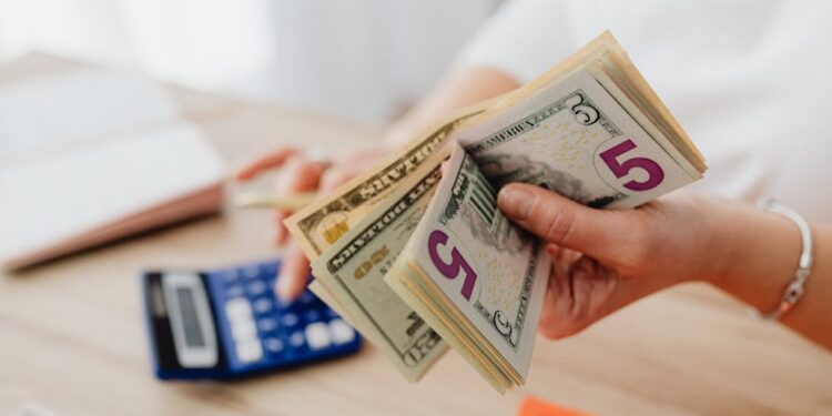 Featured image for: How to Calculate Your Net Income for Accurate Budgeting