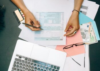 Featured image for: How to Review and Adjust Your Budget Monthly